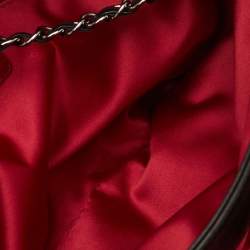 مملوكة مسبق ًا حقيبة يد شانيل ماكسي كلاسيكي جلد مبطن حمراء 3