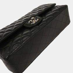 مملوكة مسبقًا حقيبة كتف شانيل كلاسيكية قلاب مزدوج سوداء جلد عجل متوسطة