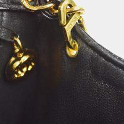 مملوكة مسبقًا Chanel Diana Medium Black Calfskin Leather Chain Shoulder Bag
