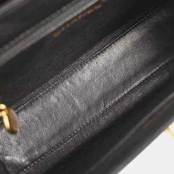 مملوكة مسبقًا حقيبة يد شانيل جلد عجل سوداء