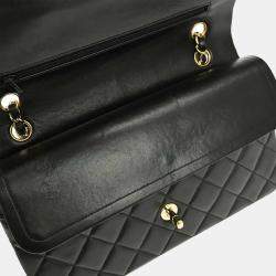 مملوكة مسبقًا حقيبة كتف شانيل متوسطة كلاسيكية مزدوجة رفرف جلد الأغنام سوداء