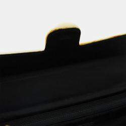 مملوكة مسبقًا Chanel Black White Acrylic Shoulder Bag