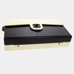 مملوكة مسبقًا Chanel Black White Acrylic Shoulder Bag