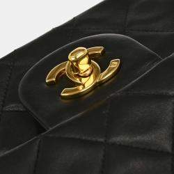 Pre Owned Chanel Black Lambskin Medium Classic Double Flap Shoulder Bag