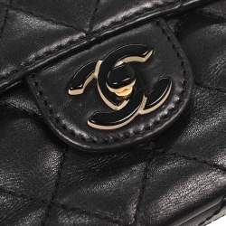 مملوكة مسبقًا Chanel Black Lambskin Shoulder Bag