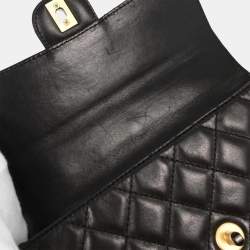 مملوكة مسبقًا Chanel Black Lambskin Shoulder Bag