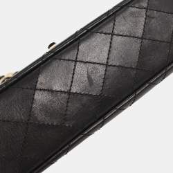 مملوكة مسبقًا Chanel Black Lambskin Shoulder Bag