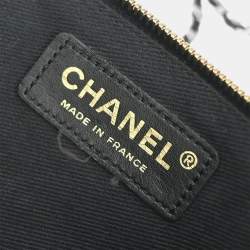 Pre Owned Chanel Black Lambskin Choco Bar Shoulder Bag Pochette