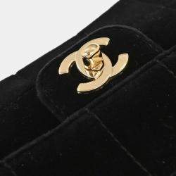 مملوكة مسبقًا Chanel Black Velvet East West Choco Bar Shoulder Bag