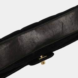 مملوكة مسبقًا Chanel Black Velvet East West Choco Bar Shoulder Bag