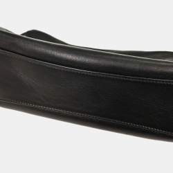 مملوكة مسبقًا Chanel Black Calfskin Signature 2way Handbag