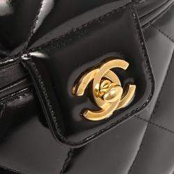 مملوكة مسبقًا حقيبة شانيل يد فانيتي جلد لامع أسود