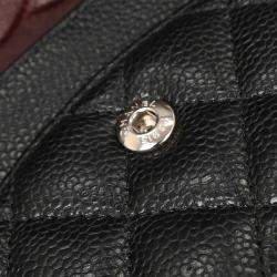 Pre Owned حقيبة شانيل جلد العجل كلاسيكية متوسطة مزدوجة الفتح باللون الأسود