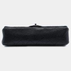 Pre Owned حقيبة شانيل كلاسيكية متوسطة من جلد كافيار سوداء بفلاف مزدوجة