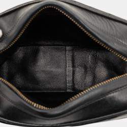 Pre Owned حقيبة كاميرا شانييل سي سي جلد حملاء مضلعة سوداء مع شراشيب