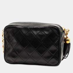 Pre Owned حقيبة كاميرا شانييل سي سي جلد حملاء مضلعة سوداء مع شراشيب