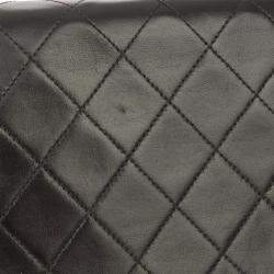 مملوكة مسبقًا حقيبة كتف شانيل جلد خروف أسود قفل صغير كاملة بغطاء