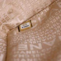 مملوكة مسبقًا حقيبة شانيـل بيج جلد حمـل چوكو بار توت