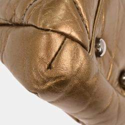 مملوكة مسبقًا Chanel Gold Calfskin Handbag