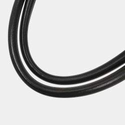 مملوكة مسبقًا حقيبة شانيل جلد عجل أسود بتطريز جامح