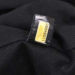 مملوكة مسبقًا حقيبة شانيل جلد عجل أسود بتطريز جامح