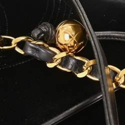 مملوكة مسبقًا حقيبة كتف شانييل قماش مخملي أسود