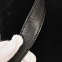 مملوكة مسبقًا حقيبة كتف شانييل قماش مخملي أسود