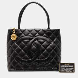 Pre Owned حقيبة شانيل سوداء كافيار ميداليون توت