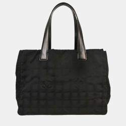 مملوكة مسبقًا حقيبة شانيل سوداء نسيج جاكار نايلون خط سفر توت