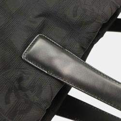 مملوكة مسبقًا حقيبة شانيل سوداء نسيج جاكار نايلون خط سفر توت