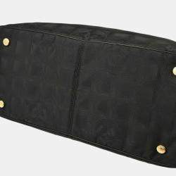 مملوكة مسبقًا حقيبة شانيل سوداء نسيج جاكار نايلون خط سفر توت