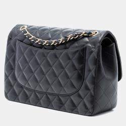 مملوكة مسبقًا Chanel Black Jumbo Classic Lambskin Double Flap