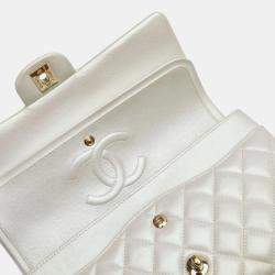 مملوكة مسبقًا Chanel Matelasse 25 Coco Mark Double Flap Chain Shoulder Bag Handbag White Lambskin
