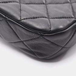 مملوكة مسبقًا حقيبة كتف شانيل ماتلاسيه جلد الخروف أسود