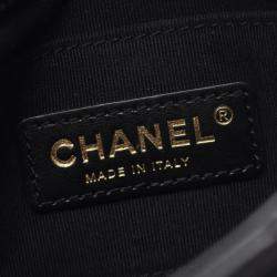 مملوكة مسبقًا حقيبة كتف شانيل ماتلاسيه جلد الخروف أسود