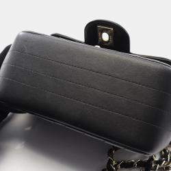 Pre Owned Chanel Chevron V-Stitch Black Lambskin Leather Shoulder Bag