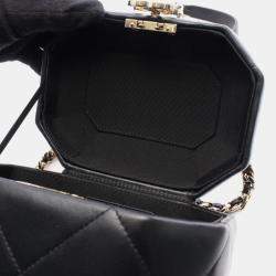 مملوكة مسبقًا حقيبة شانيل ماتلاسي صغيرة فانيتي كتف جلد أسود