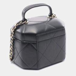 مملوكة مسبقًا حقيبة شانيل ماتلاسي صغيرة فانيتي كتف جلد أسود