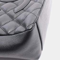 مملوك ة مسبقًا Chanel PST Black Leather Tote Bag