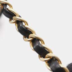 مملوكة مسبقًا Chanel Matelasse Shoulder Bag Leather Black