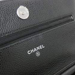 مملوكة مسبقًا محفظة بسلسلة شانيل تايملس كلاسيك لاين جلد أسود