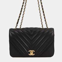 Pre Owned Chanel Chain Shoulder Bag V-Stitch Chevron Lambskin Black