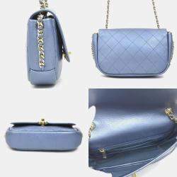 مملوكة مسبقًا Chanel Shoulder Bag Leather Metallic Blue And Gold