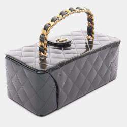 Pre Owned Chanel Matelasse Handbag In Patent Leather Green