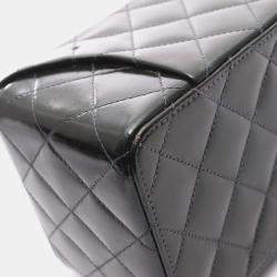 Pre Owned Chanel Matelasse Handbag In Patent Leather Green