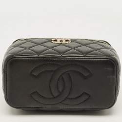 مملوكة مسبقًا حقيبة ماكياج شانيل جلد كافيار وردي مبطن بسلسلة