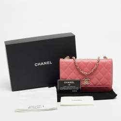 مملوكة مسبقًا محفظة بسلسلة شانيل تريندي سي سي جلد وردي مبطن