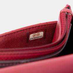 مملوكة مسبقًا Chanel Red Lambskin Trendy CC Wallet On Chain