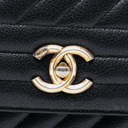 مملوكة مسبقًا حقيبة شانيل متوسطة سوداء جلد الماعز مبطنة موربة