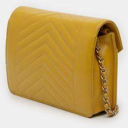 Pre Owned حقيبة شانيل جلد خروف بشرائط متعاكسة صفراء صغيرة